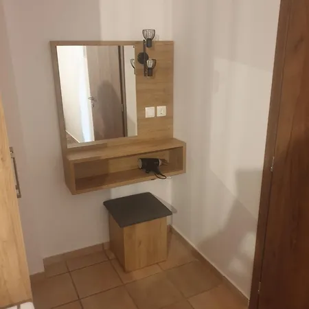 To Ellinikon Apartmán *
