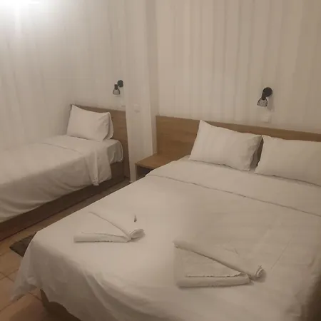 Apartment To Ellinikon *