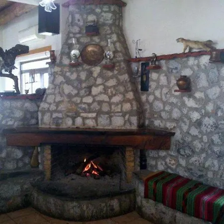 Apartment To Ellinikon *